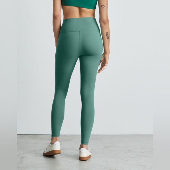 NWT Everlane The Perform Legging in Mint Green Large Ankle - Picture 2 of 9